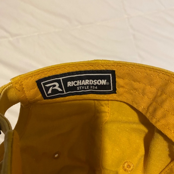 Yellow hat - Picture 2 of 2